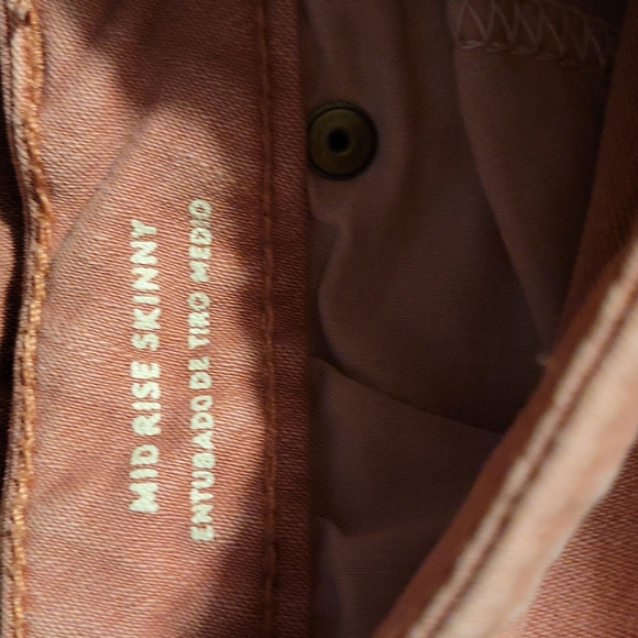 Universal Thread Mid Rise Skinny Jeans - Picture 4 of 9